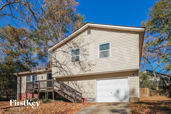 Photo - 680 Springhollow Ln SW