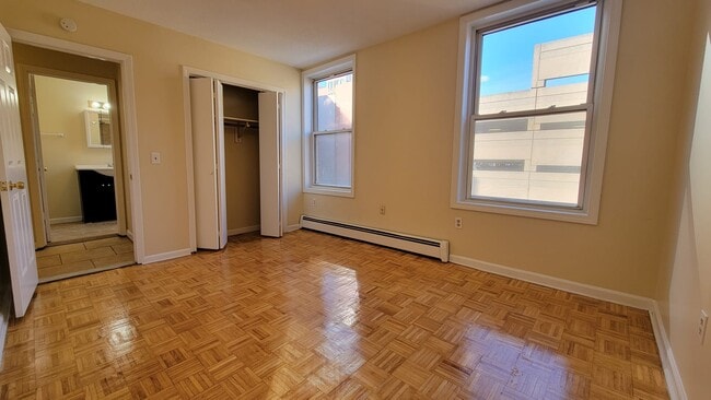 Building Photo - 338 Orange St Unit 3 Rental