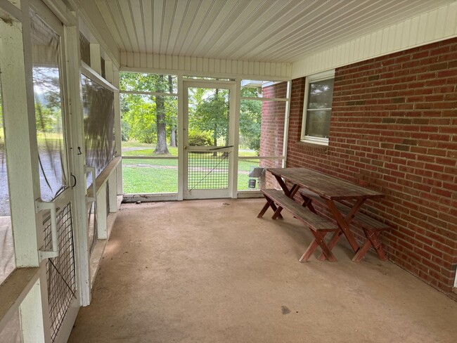 Photo - 1209 Dameron Rd