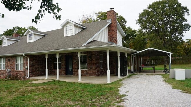 Building Photo - 107 N Elm Springs Rd