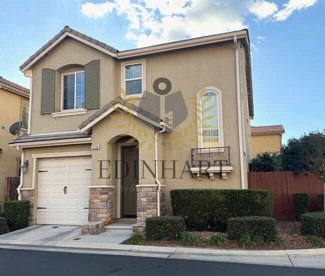 Photo - 3238 Lahar Ln