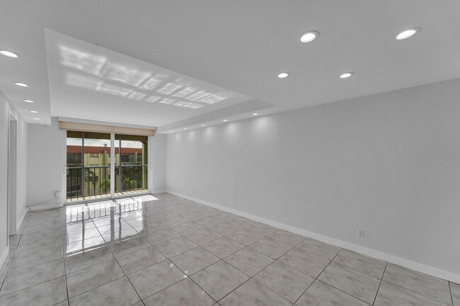 Photo - 5300 NE 24th Terrace Unit 525