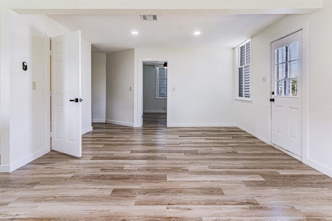 Photo - 3913 Avenue H