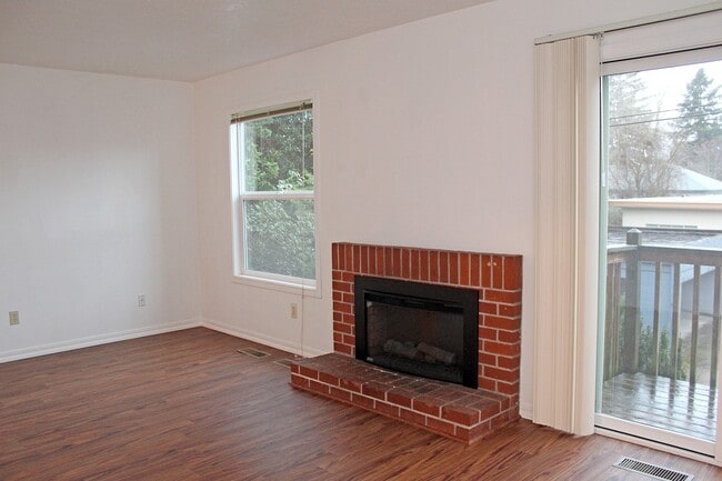 Photo - 3805-3805 SE Cesar Estrada Chavez Blvd Unidad 3803 - 03