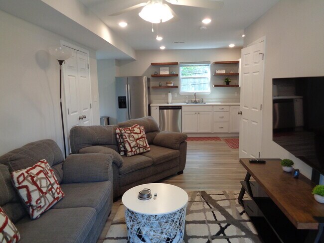 Photo - 811 N 6th St