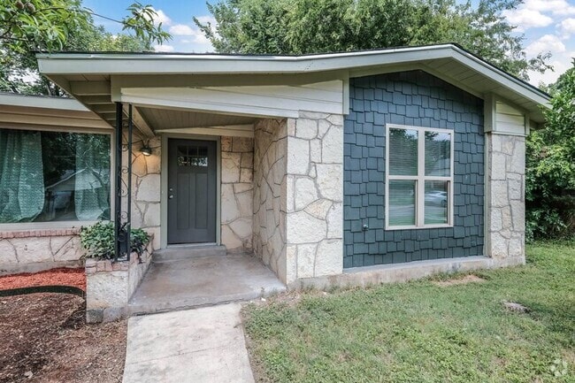 Building Photo - 623 Freiling Rental