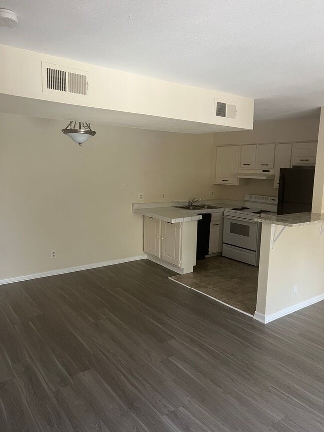 Photo - Spacious 1br/1ba Condo Unit 126