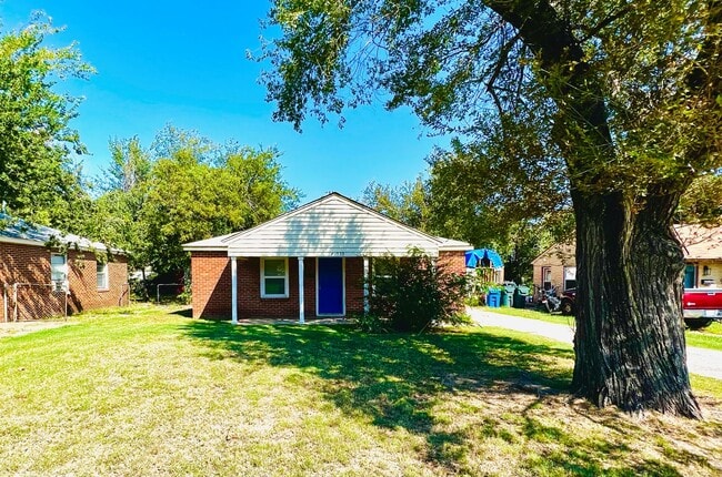 Building Photo - Updated 2BD 1BA Home in Midwest City!!!