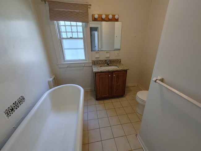 Photo - 39 Rutgers St Unit 3