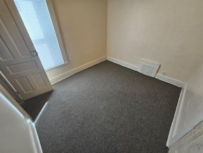 Photo - 2517 W Garfield Ave Unit Lower