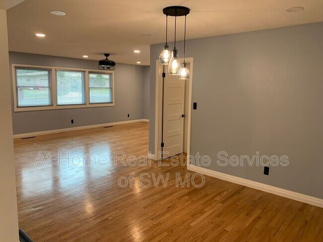 Photo - 2322 E Langston St