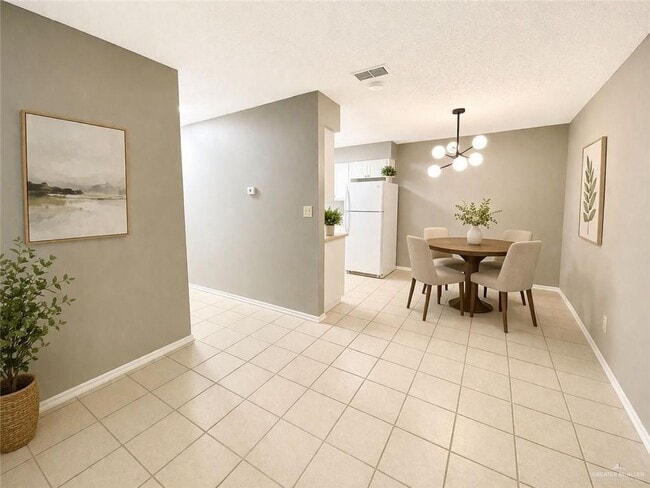 Photo - 8 N McColl Rd Unit 5