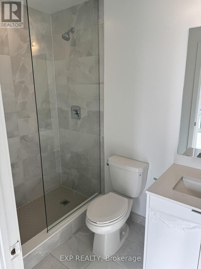 Photo - 2088 James St Unit 209