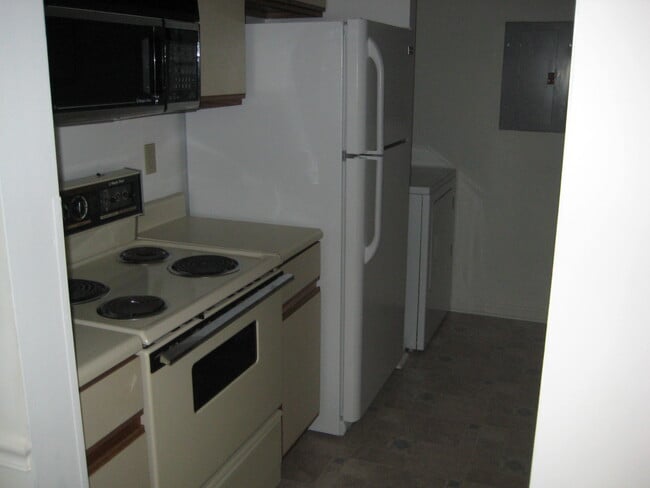 Photo - 110 Heywood Rd Unidad 19d