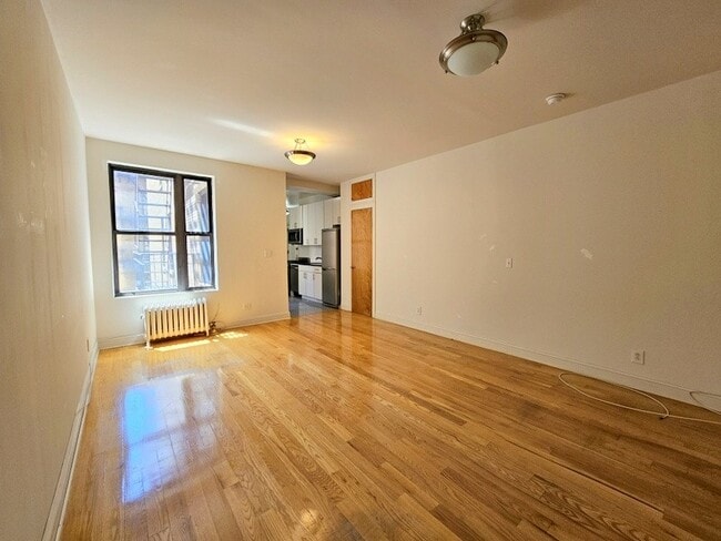 Building Photo - 652 W 163rd St