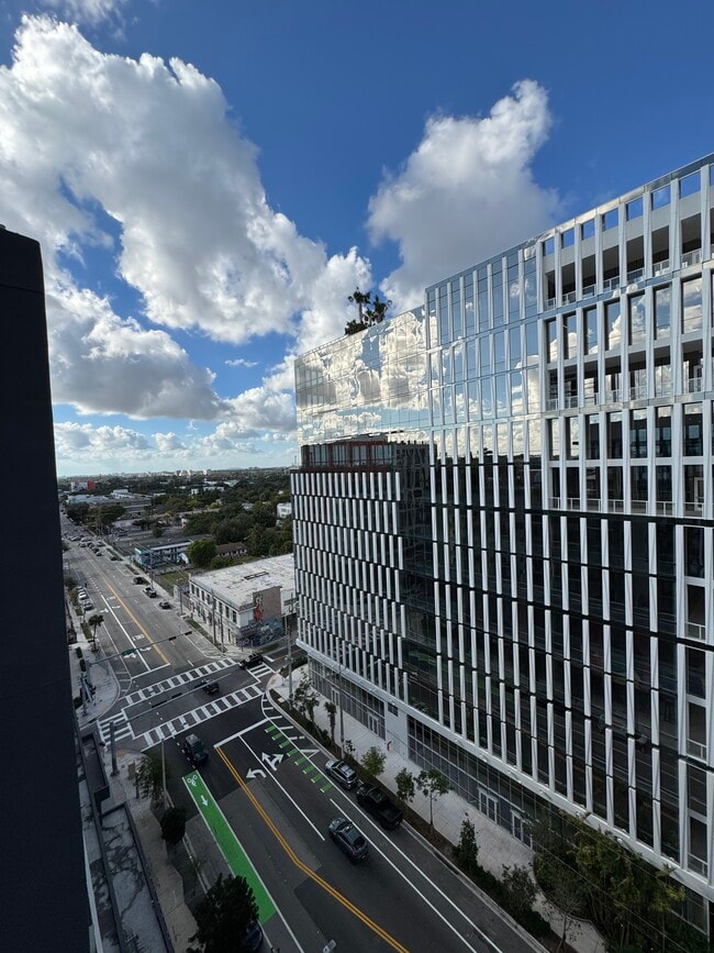 Building Photo - 47 NW 30th St Unit A3