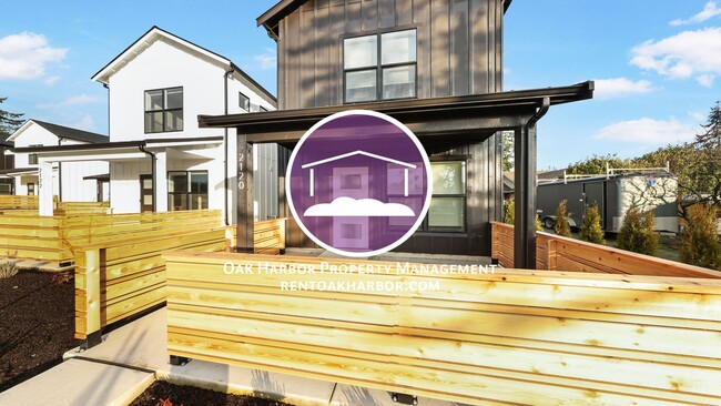 Building Photo - 3 Bed 2 Bath - A/C Mini-split - Fabulous F... Rental