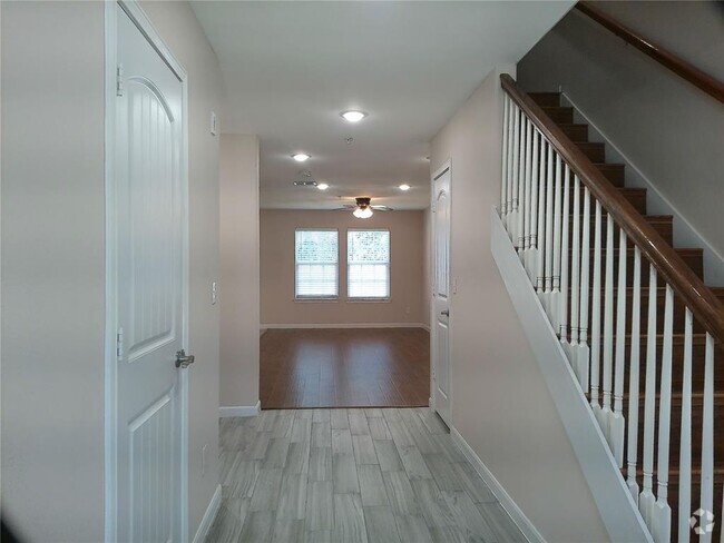 Building Photo - 22262 Adams St Unit 7 Rental