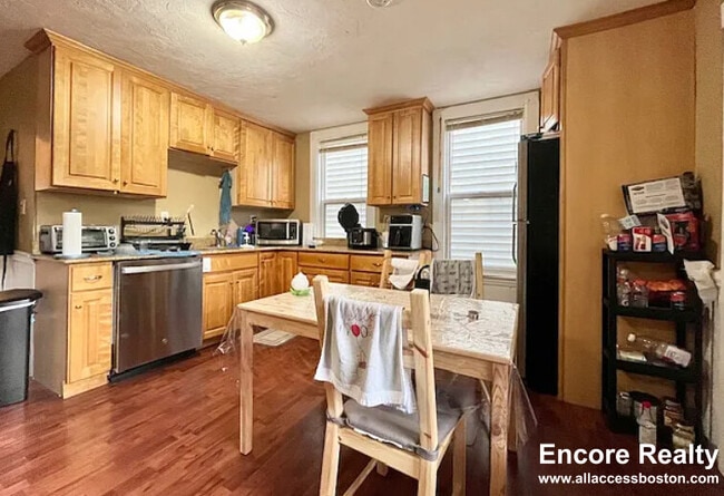 Photo - 8 Eldora St Unit 2