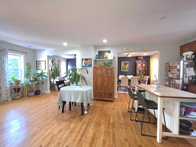 Photo - 5 Gore Street Pl