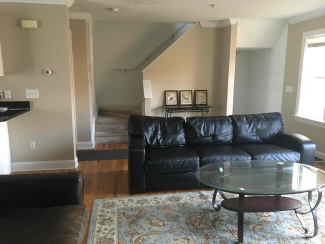 Photo - 107 Virgil St
