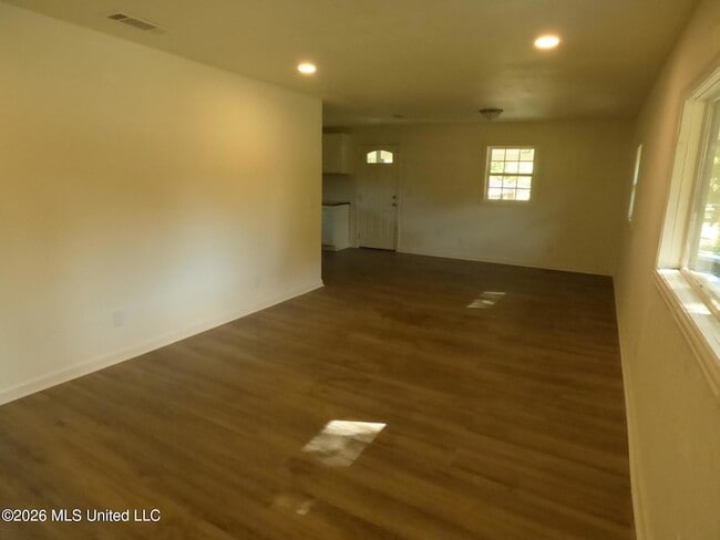 220 N James Ave