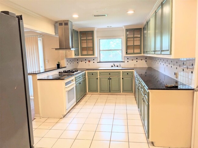 Photo - 5559 Aspen St