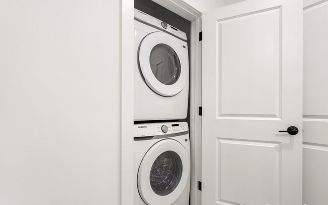 Photo - 600 Broadway Unidad 509