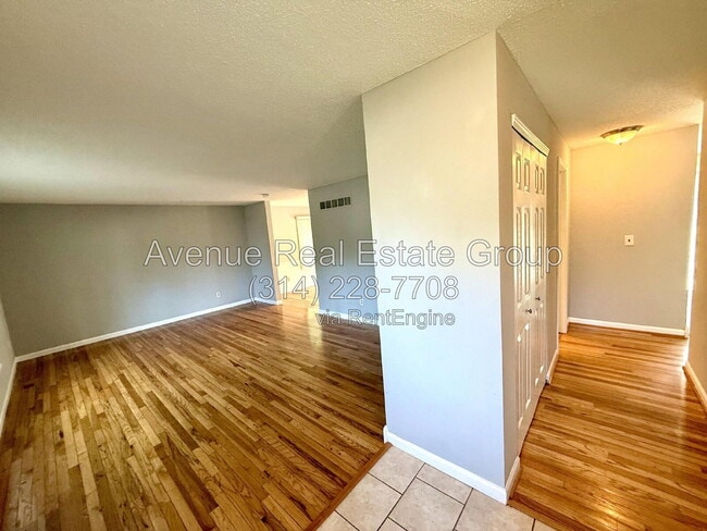 Photo - 733 Jares Ct
