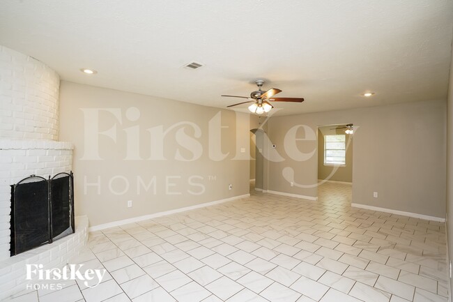 Photo - 4909 Green Willow Ln