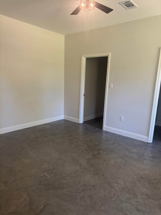 Photo - 270 N 3rd St