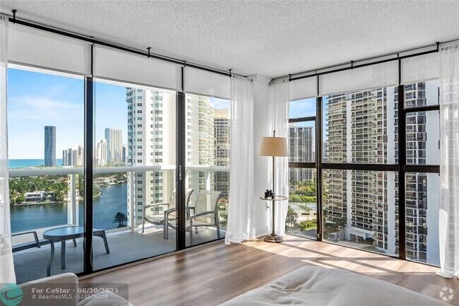 Building Photo - 20515 E Country Club Dr Unit 1848 Rental
