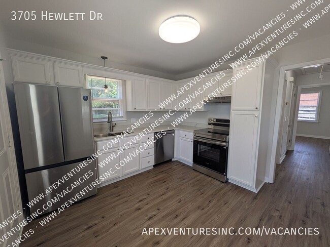 Photo - 3705 Hewlett Dr