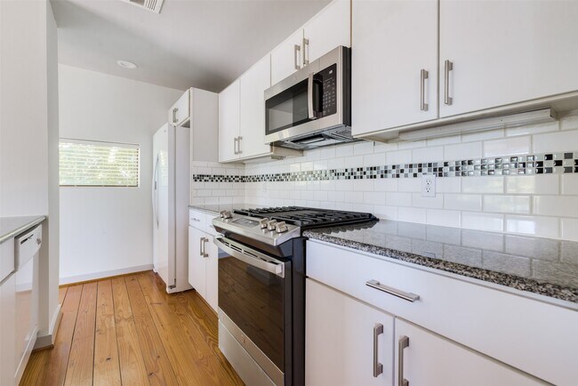 Photo - 2605 Calumet St Unit 48