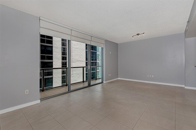 Photo - 1050 Brickell Ave Unit 2822