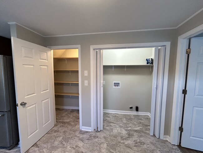 Photo - 1000 McHann Dr