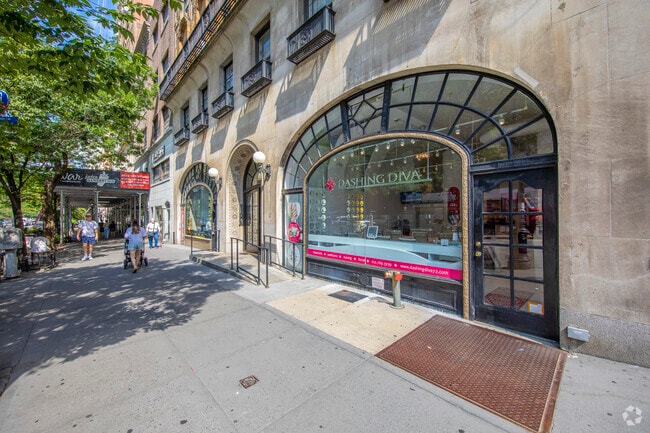 105 W 72nd St New York, NY 10023 - 105 W 72nd St