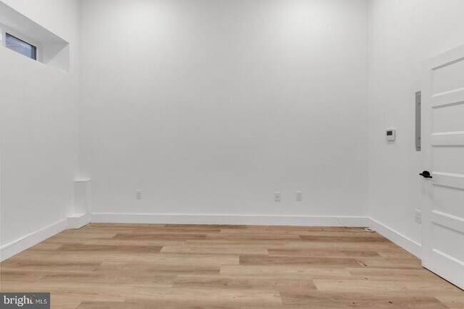 Photo - 1153 N Front St Unit 1F