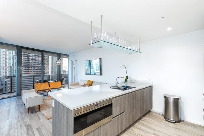 Photo - 801 S Miami Ave Unidad 1704