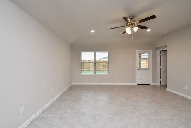 Photo - 1427 Central Heights Dr