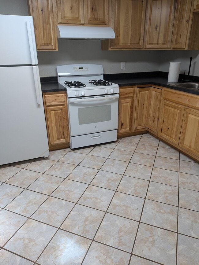 Photo - 3 Bedroom 1 Bathroom Apartment in Golden! Unit 943B