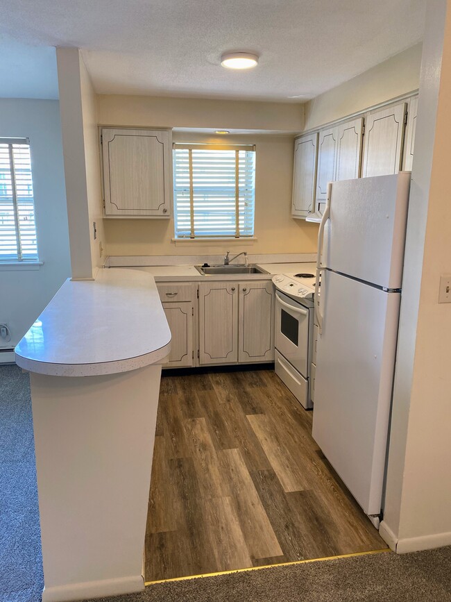 1BR Kitchen - Franklin House