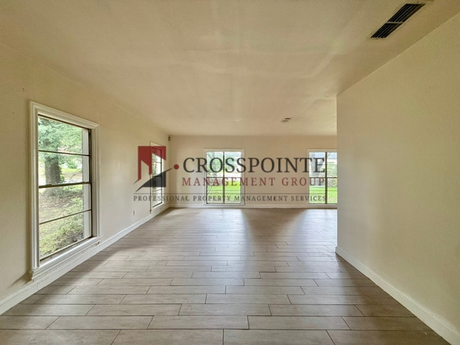Photo - Beautiful 4 bedroom 2 bath home in the heart of Tyler!