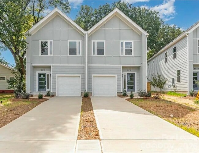 Building Photo - 3715 Davis Ave