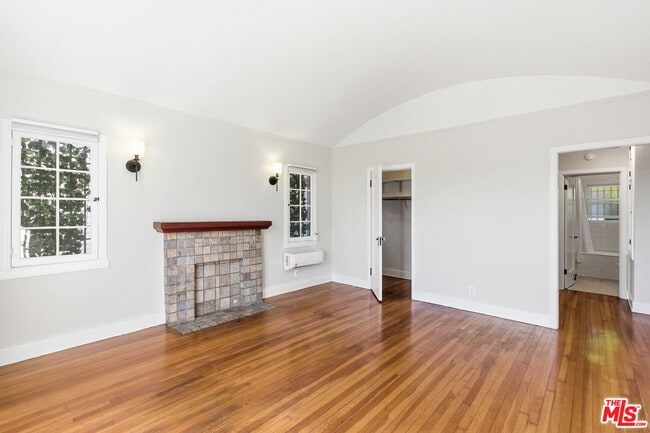 Building Photo - 7261 Waring Ave