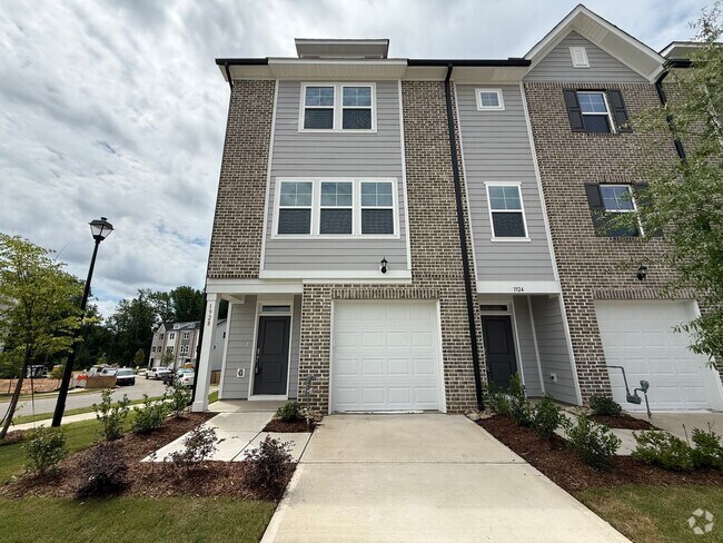 Building Photo - Stunning End Unit New Construction 3BD, 3.... Rental