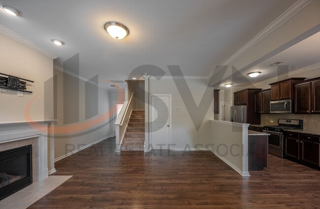 Photo - Gorgeous End-Unit Townhome with Spacious Layout!