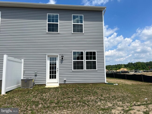 Photo - 82 Arlotta St