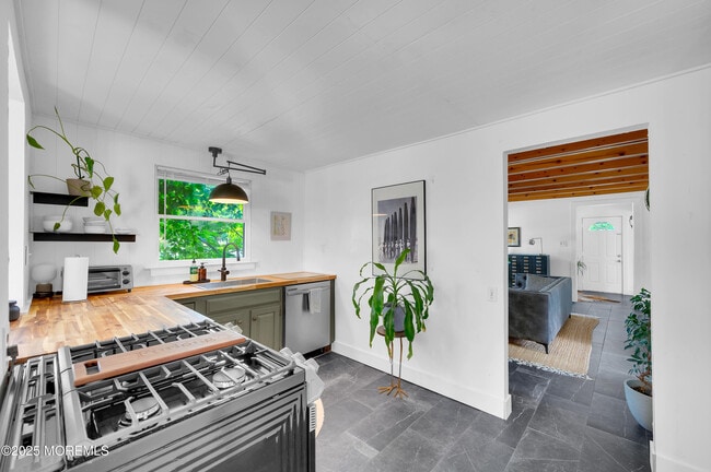 Photo - 638 Parkside Ave