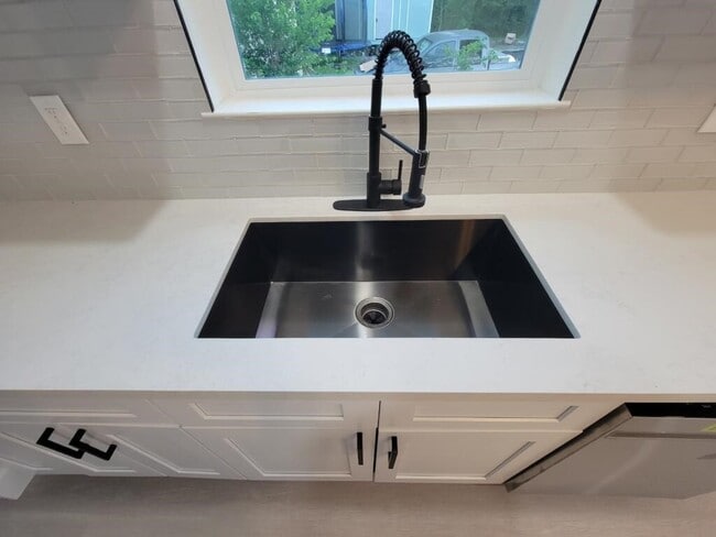 Photo - 4505 Kress St Unit A